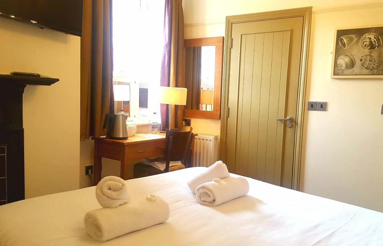 The Dolphin Hotel Whitby Esterno foto