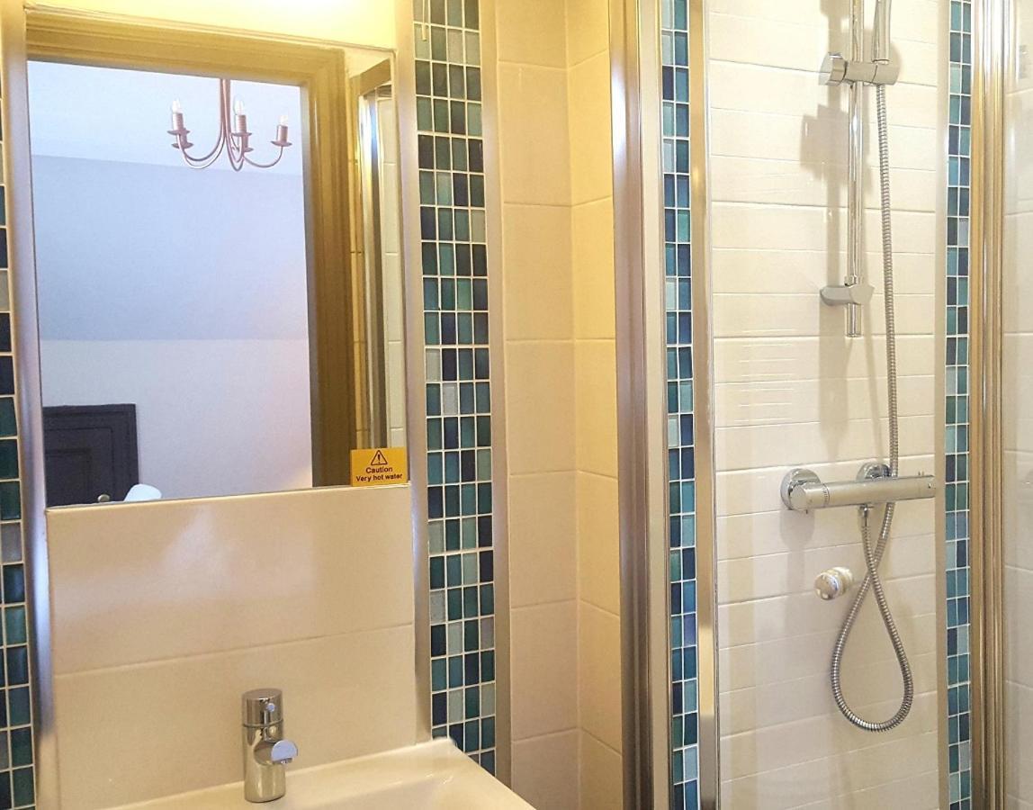 The Dolphin Hotel Whitby Esterno foto