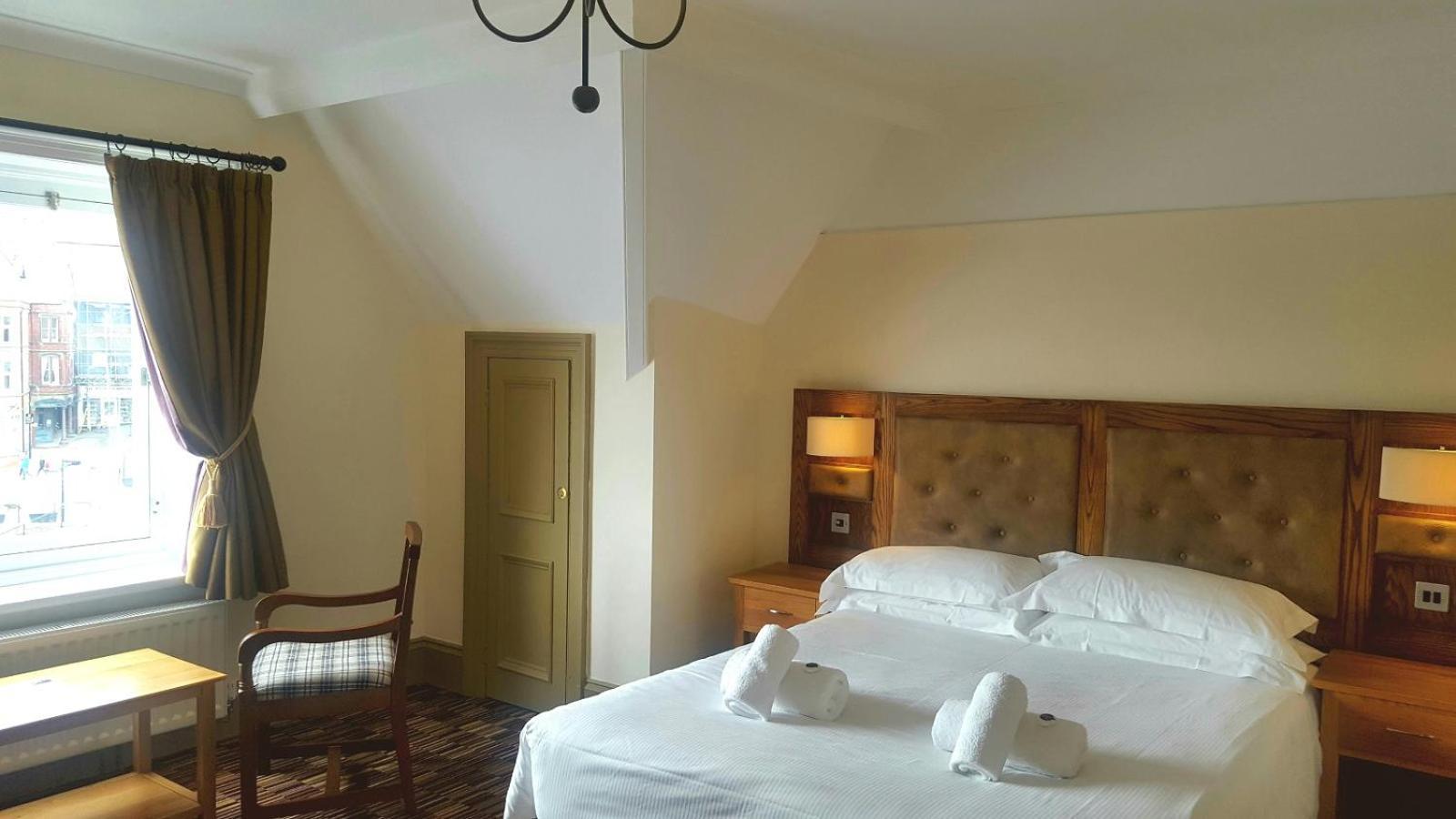 The Dolphin Hotel Whitby Esterno foto